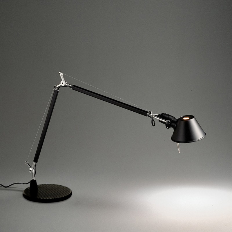 artemide-tolomeo-mini-e27-black-table-lamp.jpg